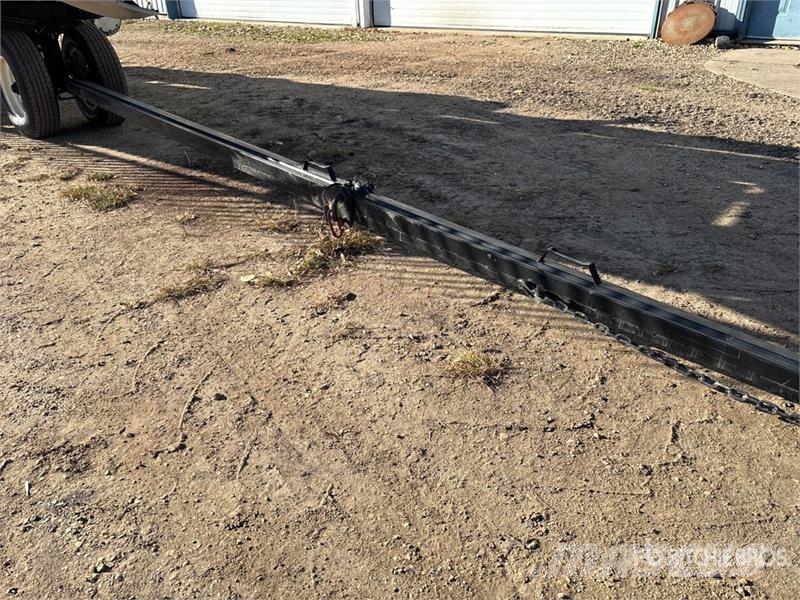 MacDon FD135 35 ft Flex Draper Combine Header Kombajnové hlavice