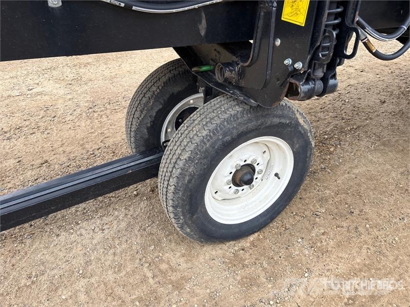 MacDon FD135 35 ft Flex Draper Combine Header Cabezales de cosechadoras combinadas