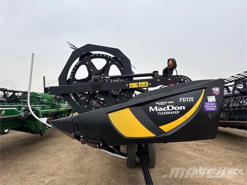 MacDon FD135 35 ft Flex Draper Combine Header Cabezales de cosechadoras combinadas
