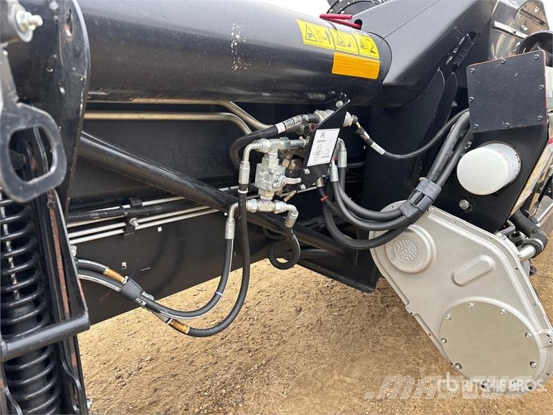 MacDon FD135 35 ft Flex Draper Combine Header Cabezales de cosechadoras combinadas