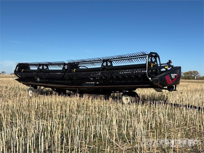 MacDon FD135 35 ft Flex Draper Combine Header Ražas novākšanas galvas