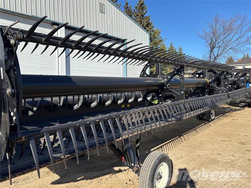 MacDon FD135 35 ft Flex Draper Combine Header Kombajnové hlavice
