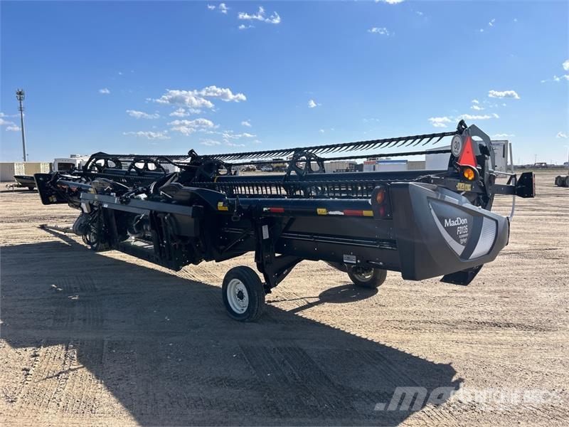 MacDon FD135 35 ft Flex Draper Combine Header رؤوس الحصادات الدراسات