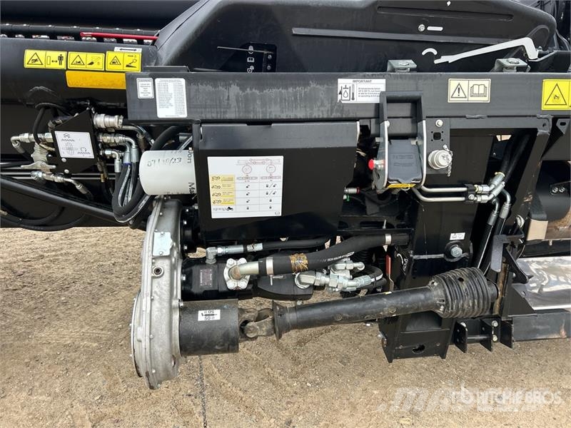 MacDon FD140 Kombájn adapterek