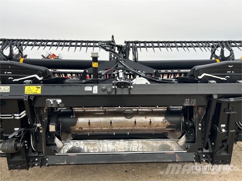 MacDon FD140 Kombájn adapterek