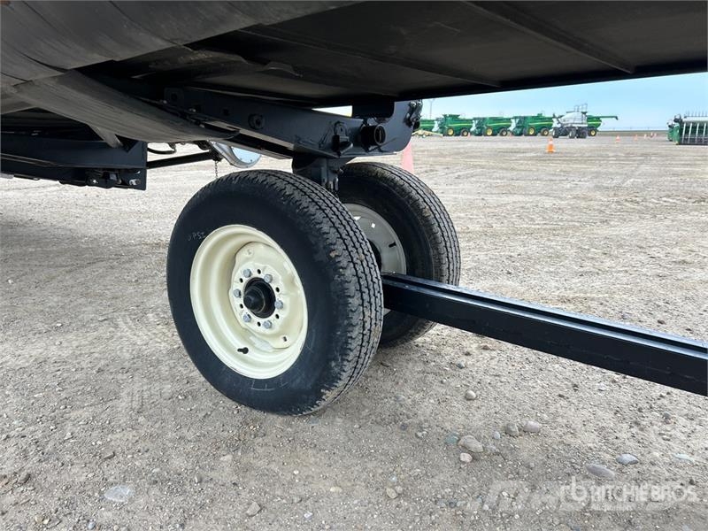 MacDon FD140 Kombájn adapterek