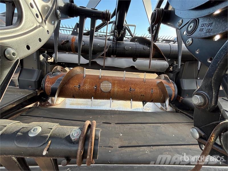 MacDon FD140 Kombajnové hlavice