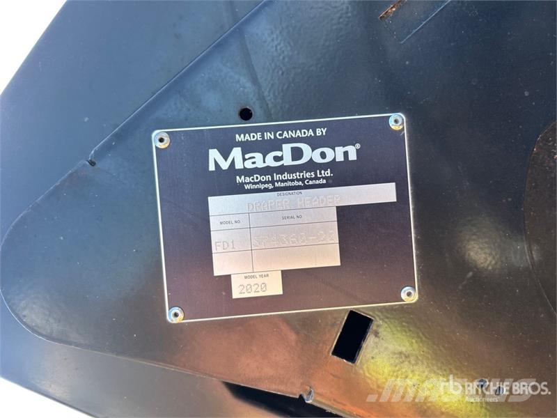 MacDon FD140 Kombájn adapterek