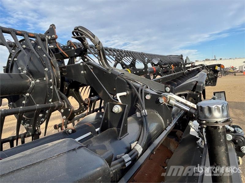 MacDon FD140 Kombajnové hlavice