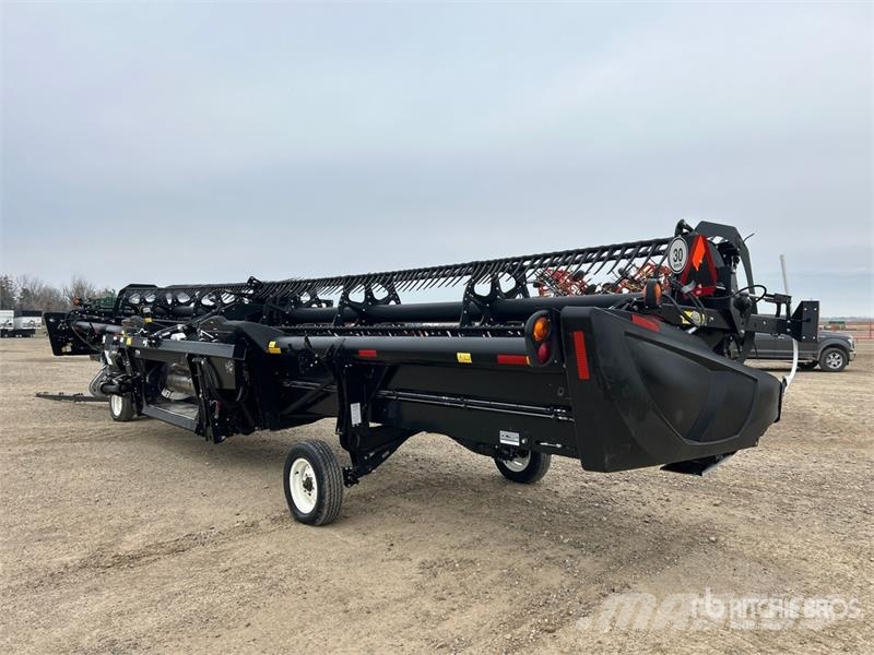 MacDon FD140 Kombájn adapterek