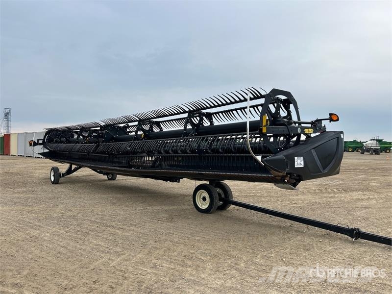 MacDon FD140 Kombájn adapterek