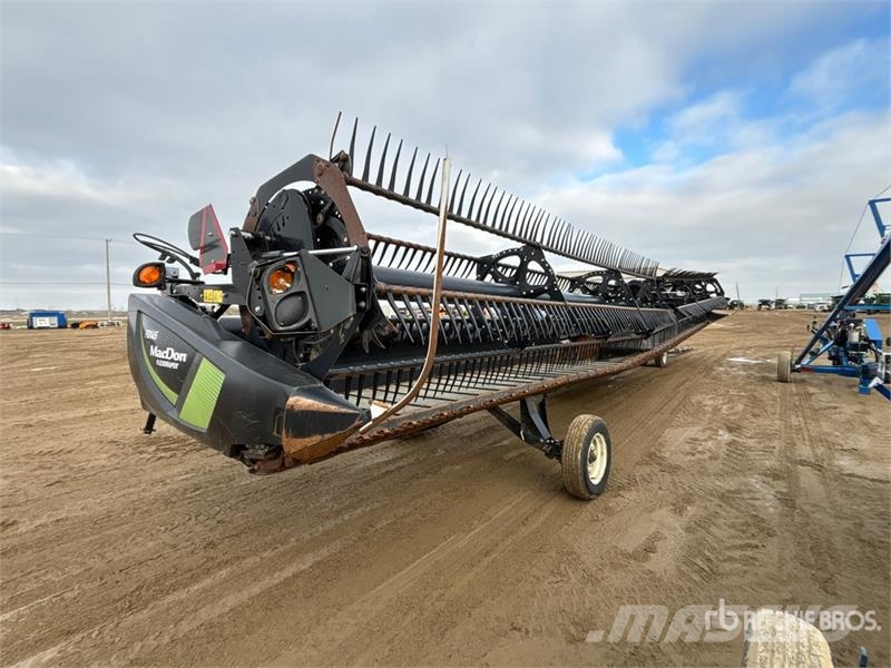 MacDon FD145 45 ft Flex Draper Combine Header Жатки