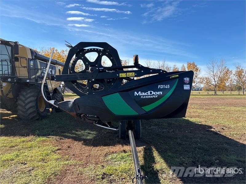 MacDon FD145 45 ft Flex Draper Combine Header Skjærebord til skurtresker