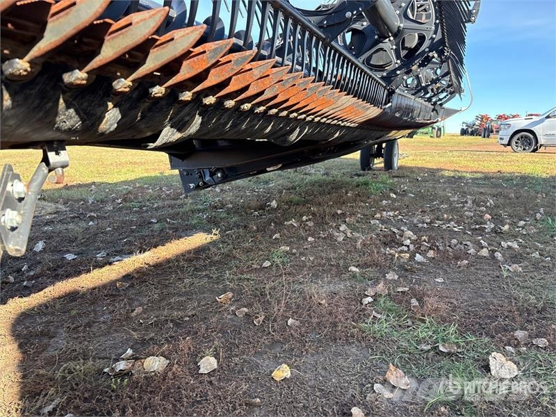 MacDon FD145 45 ft Flex Draper Combine Header Skjærebord til skurtresker