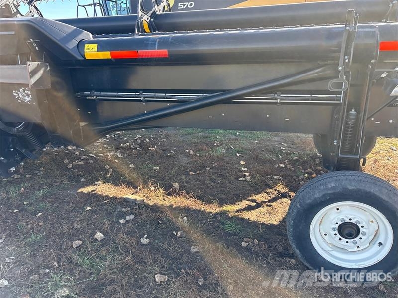 MacDon FD145 45 ft Flex Draper Combine Header Skjærebord til skurtresker