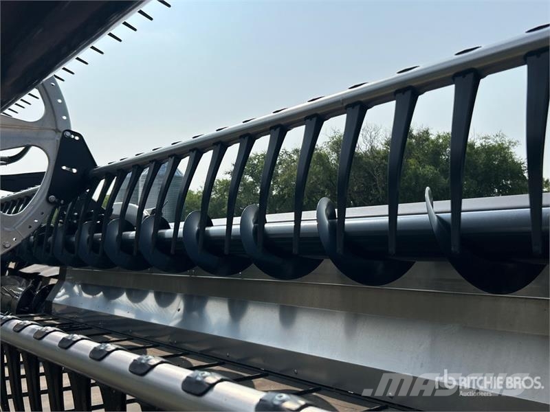 MacDon FD240 40 ft Flex Draper Combine Header Жатки
