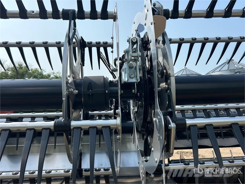 MacDon FD240 40 ft Flex Draper Combine Header Жатки