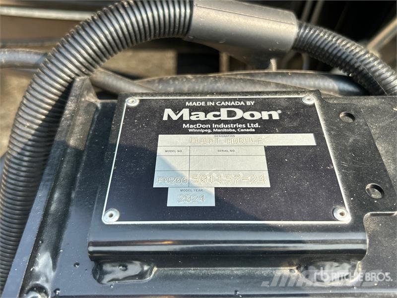 MacDon FD240 40 ft Flex Draper Combine Header Жатки