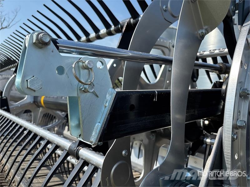 MacDon FD245 45 ft Draper Combine Header Barre de coupe pour moissonneuse batteuse