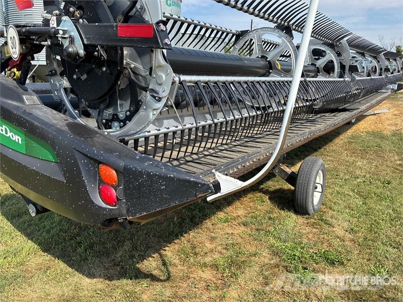 MacDon FD245 45 ft Draper Combine Header Barre de coupe pour moissonneuse batteuse