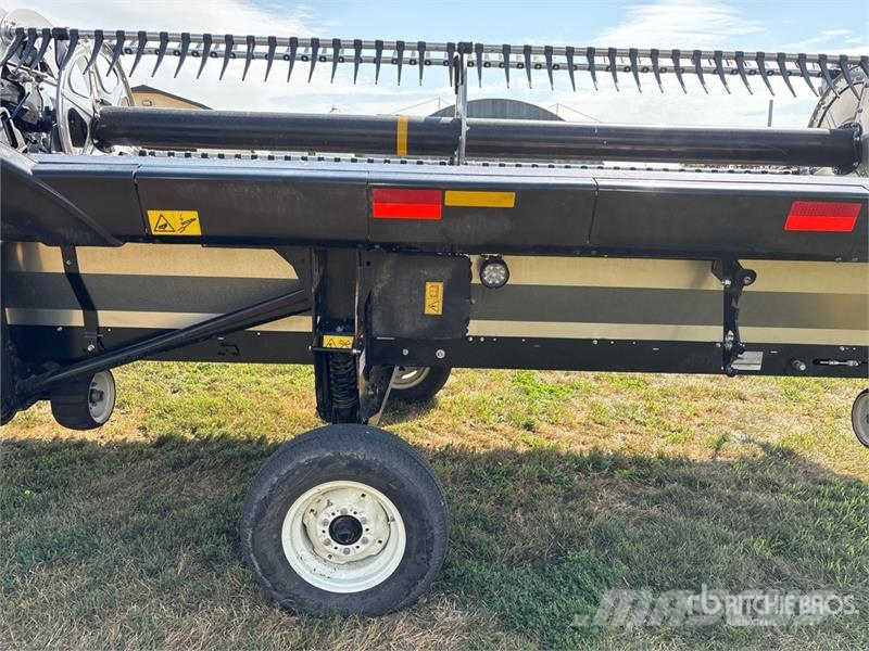 MacDon FD245 45 ft Draper Combine Header Barre de coupe pour moissonneuse batteuse