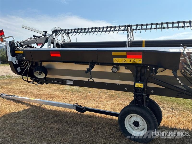 MacDon FD245 45 ft Draper Combine Header Barre de coupe pour moissonneuse batteuse
