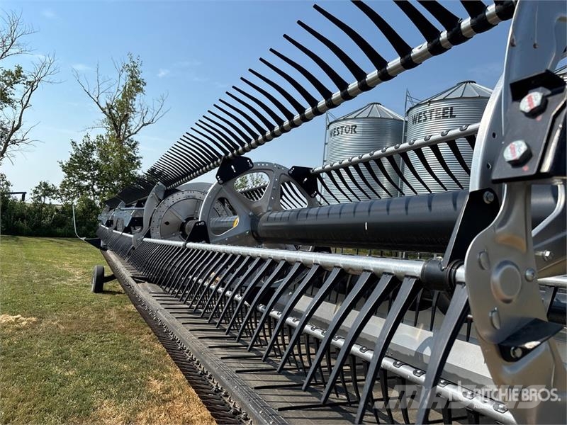 MacDon FD245 45 ft Draper Combine Header Barre de coupe pour moissonneuse batteuse