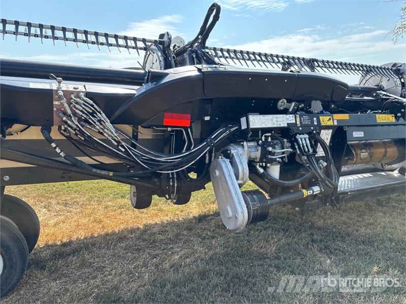 MacDon FD245 45 ft Draper Combine Header Barre de coupe pour moissonneuse batteuse