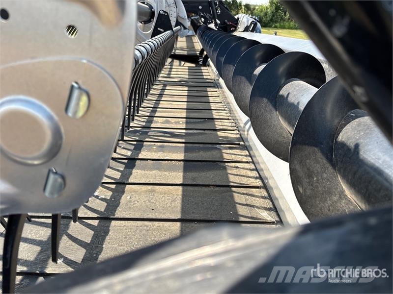 MacDon FD245 45 ft Draper Combine Header Barre de coupe pour moissonneuse batteuse