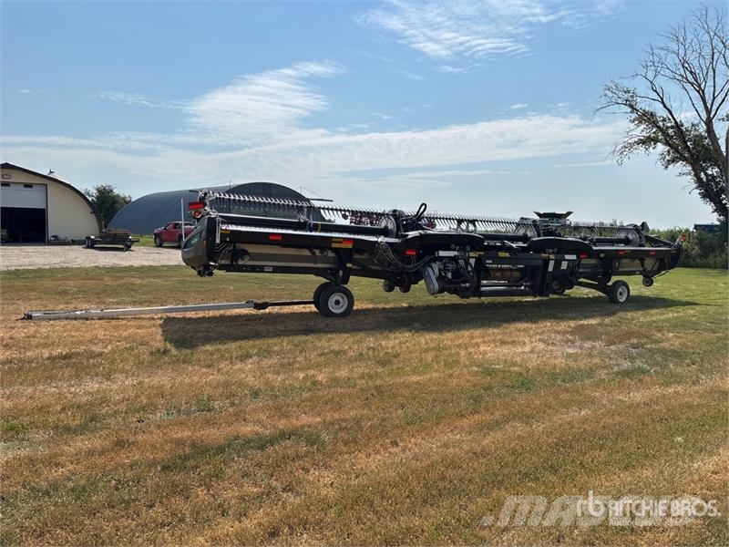 MacDon FD245 45 ft Draper Combine Header Barre de coupe pour moissonneuse batteuse