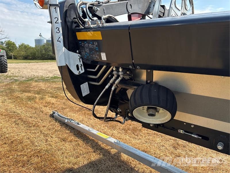 MacDon FD245 45 ft Draper Combine Header Barre de coupe pour moissonneuse batteuse