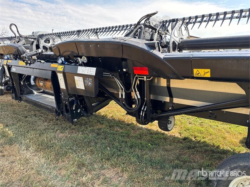 MacDon FD245 45 ft Draper Combine Header Barre de coupe pour moissonneuse batteuse