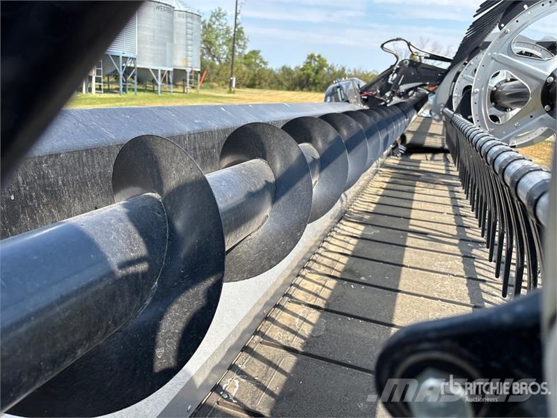 MacDon FD245 45 ft Draper Combine Header Barre de coupe pour moissonneuse batteuse