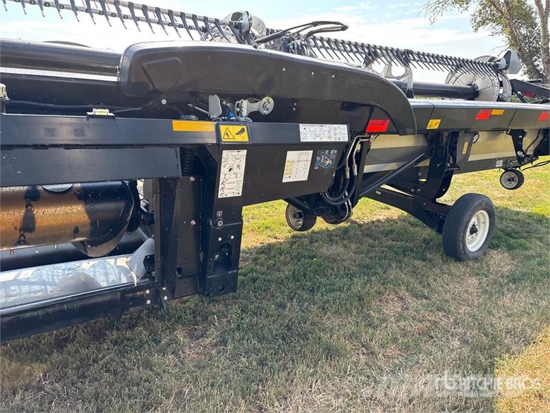 MacDon FD245 45 ft Draper Combine Header Barre de coupe pour moissonneuse batteuse
