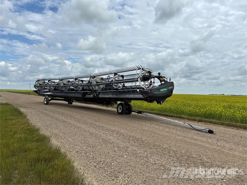 MacDon FD245 45 ft Flex Draper Combine Header Ražas novākšanas galvas