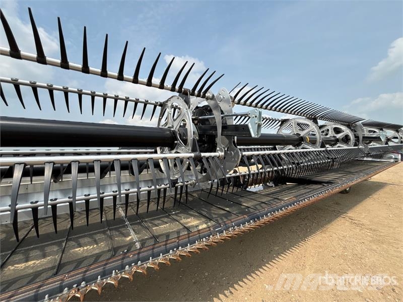MacDon FD245 45 ft Flex Draper Combine Header Barre de coupe pour moissonneuse batteuse