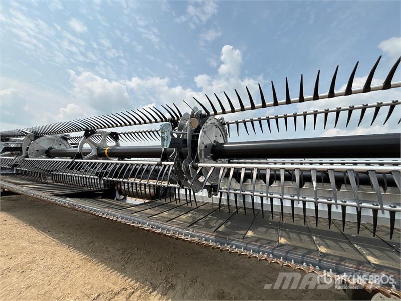 MacDon FD245 45 ft Flex Draper Combine Header Barre de coupe pour moissonneuse batteuse