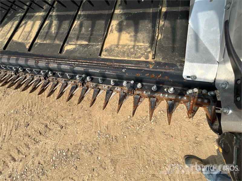 MacDon FD245 45 ft Flex Draper Combine Header Barre de coupe pour moissonneuse batteuse
