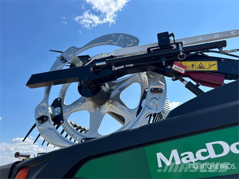 MacDon FD245 45 ft Flex Draper Combine Header Erntevorsätze