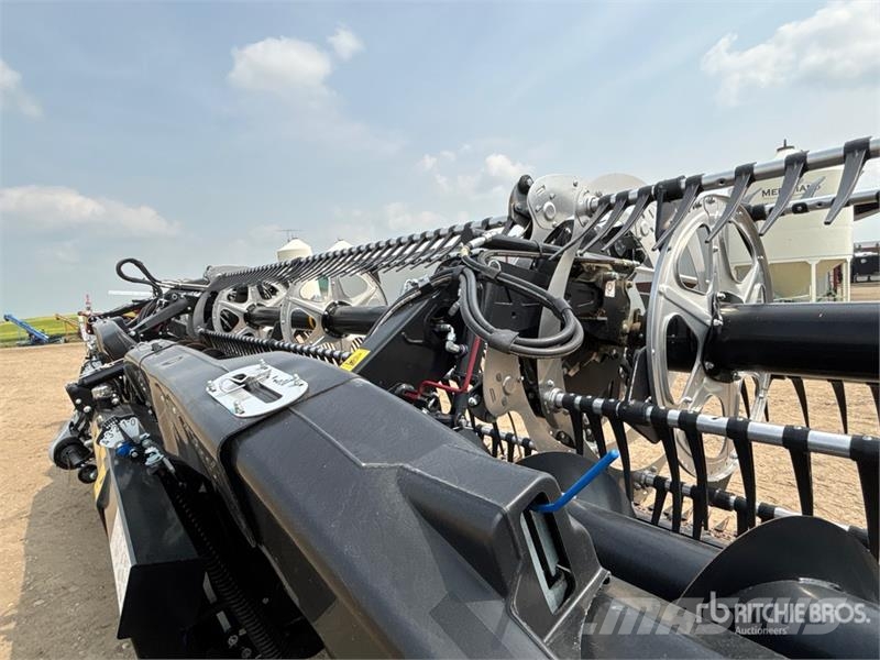 MacDon FD245 45 ft Flex Draper Combine Header Barre de coupe pour moissonneuse batteuse