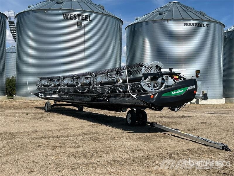 MacDon FD245 45 ft Flex Draper Combine Header Erntevorsätze