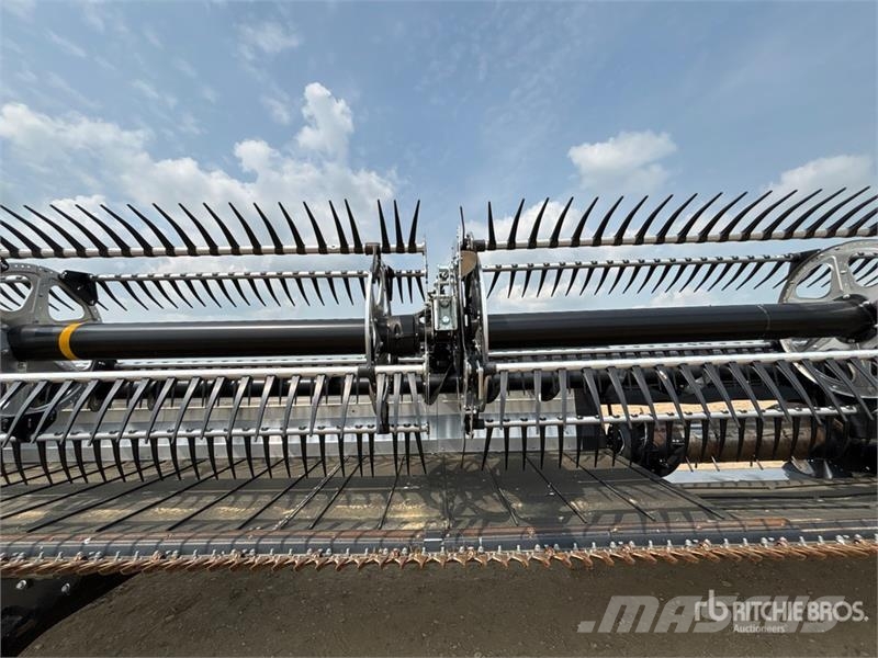 MacDon FD245 45 ft Flex Draper Combine Header Barre de coupe pour moissonneuse batteuse