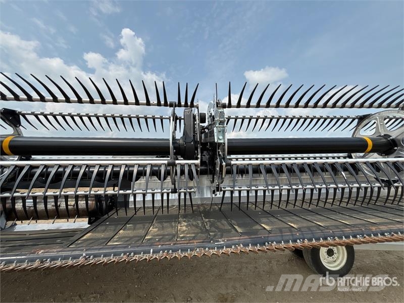 MacDon FD245 45 ft Flex Draper Combine Header Barre de coupe pour moissonneuse batteuse
