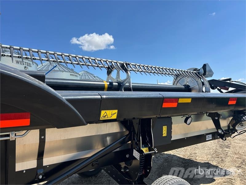 MacDon FD245 45 ft Flex Draper Combine Header Erntevorsätze
