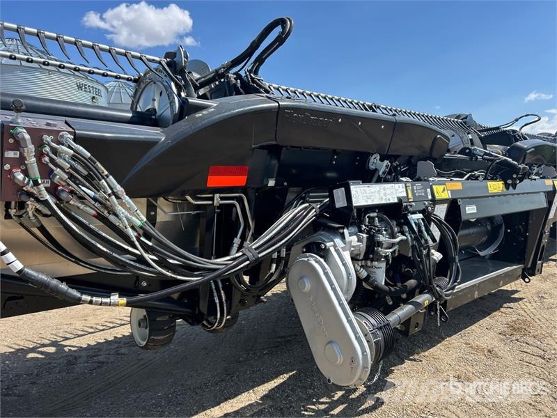 MacDon FD245 45 ft Flex Draper Combine Header Erntevorsätze
