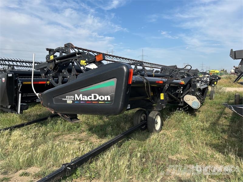 MacDon FD70 Glave hederi za kombajne