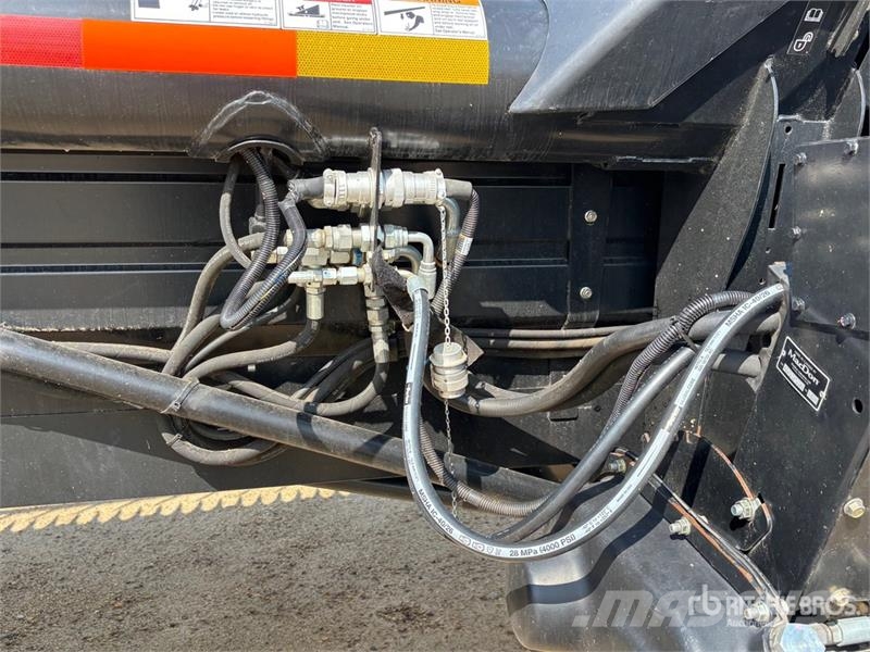 MacDon FD70 Derliaus nuėmimo kombainų galvos