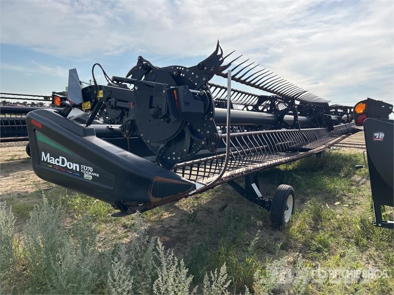 MacDon FD70 Glave hederi za kombajne
