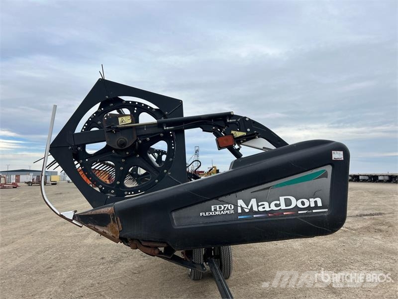 MacDon FD70 Rezalne glave za kombajne