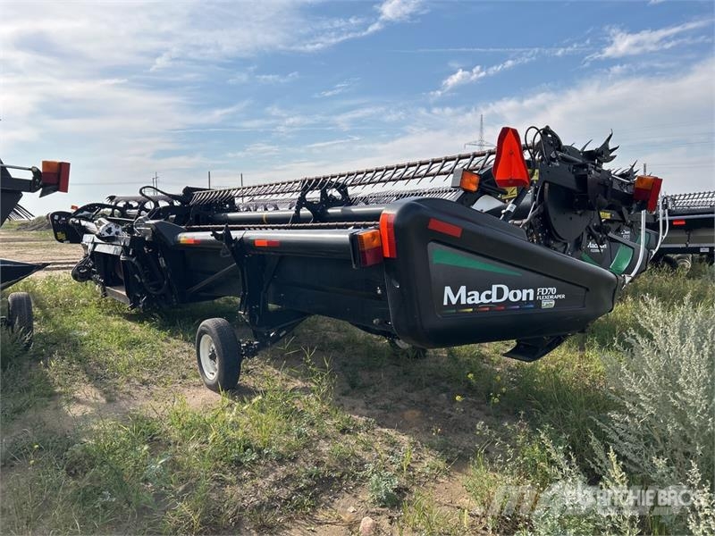 MacDon FD70 Glave hederi za kombajne
